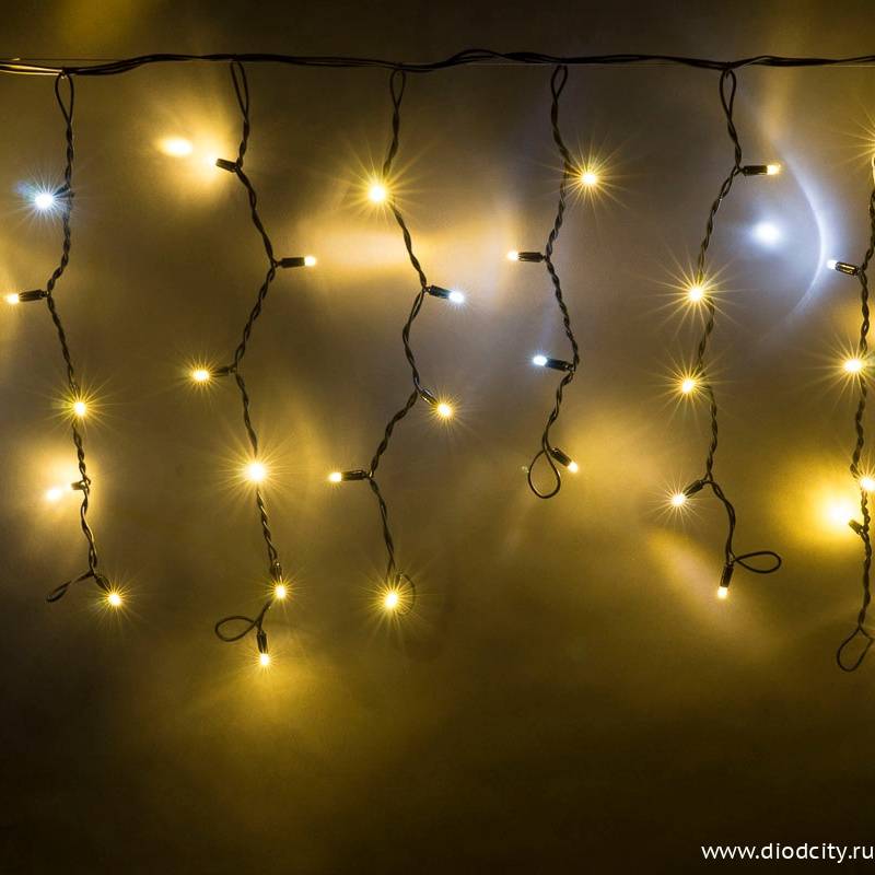 Гирлянда - бахрома  4.8 х 0.6м, теплая белая, мерцающая