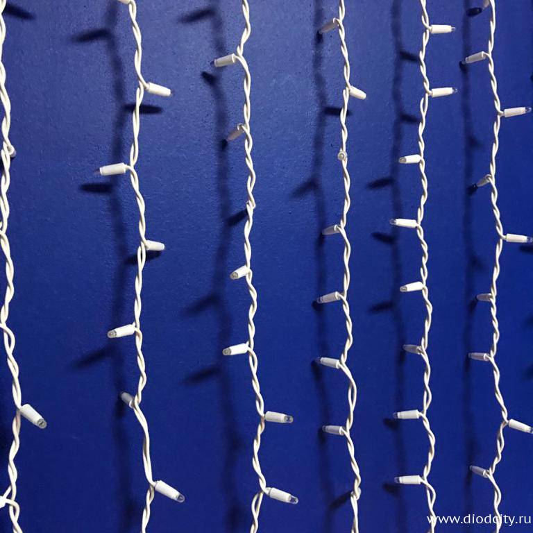 Световой занавес "Дождь" 2*9м, теплые белые диоды, провод каучук