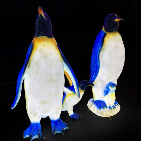 Объемная фигура из стекловолокна "Пингвин мама", 130*73*50 см, 24 В