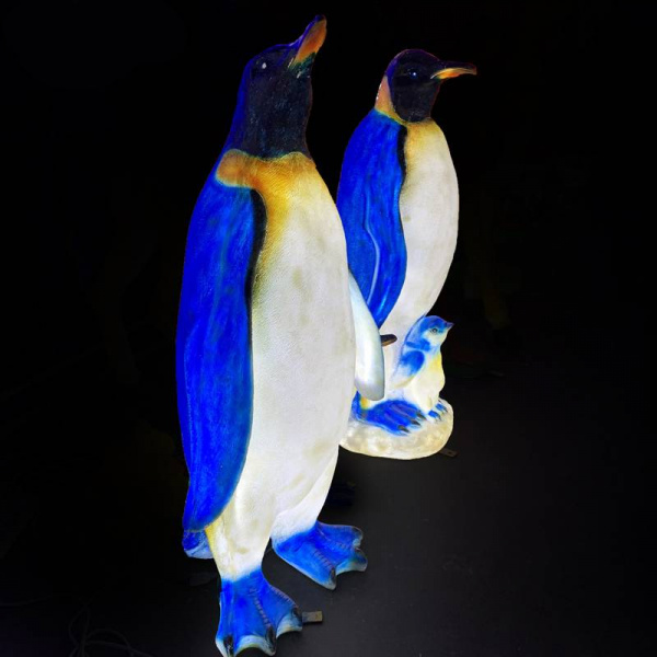 Объемная фигура из стекловолокна "Пингвин папа", 130*75*35 см, 24 В