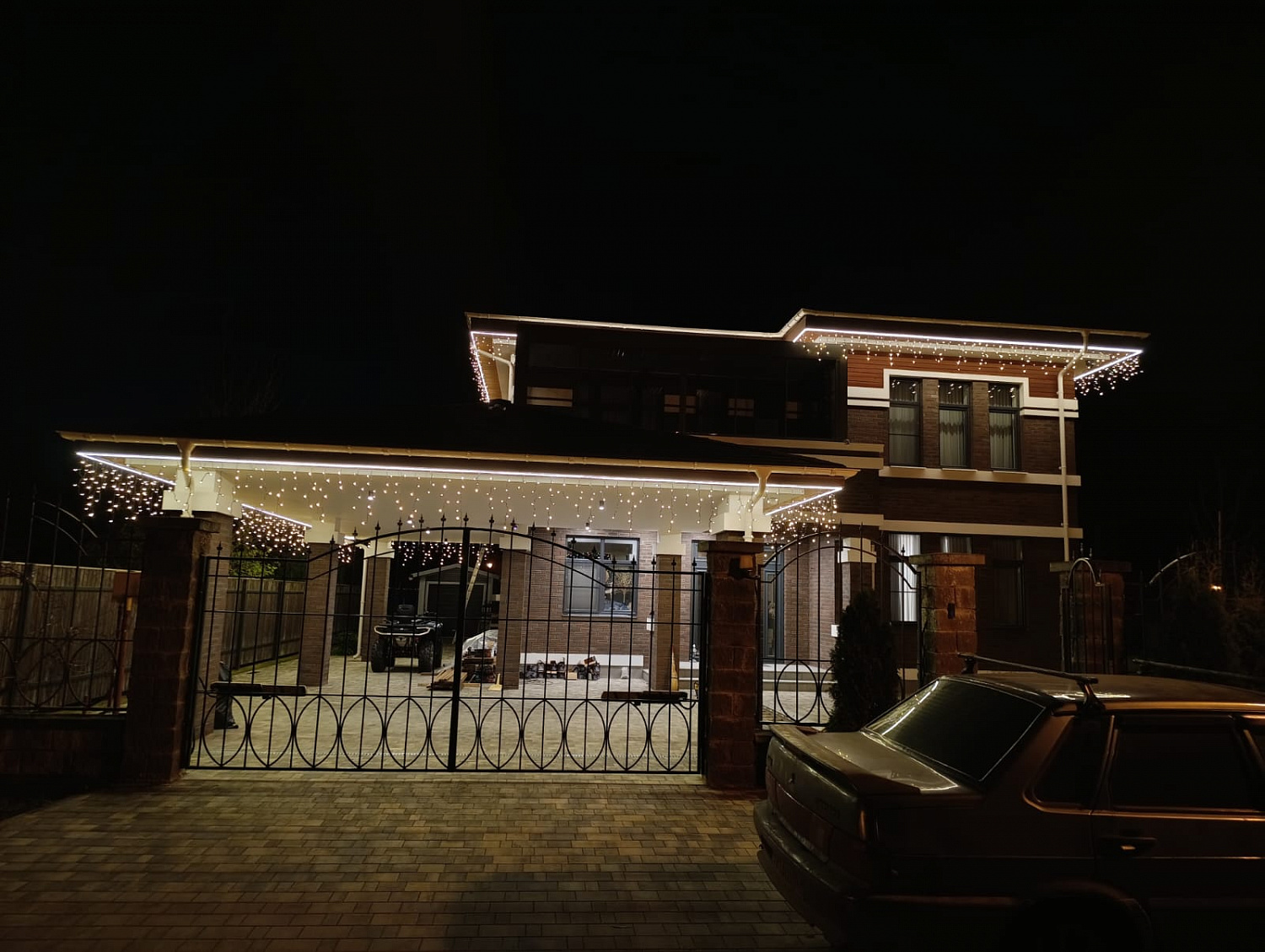 Светодиодная бахрома 3*0.5 м, мерцающая, влагозащищенная, белая