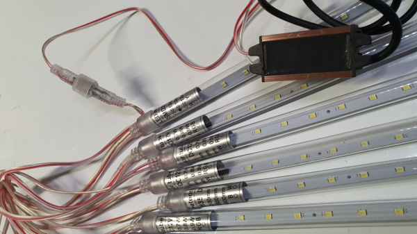 Гирлянда "Тающие сосульки", 10 шт х 50 см, длина 4.5 м, 12 В, цвет  белый