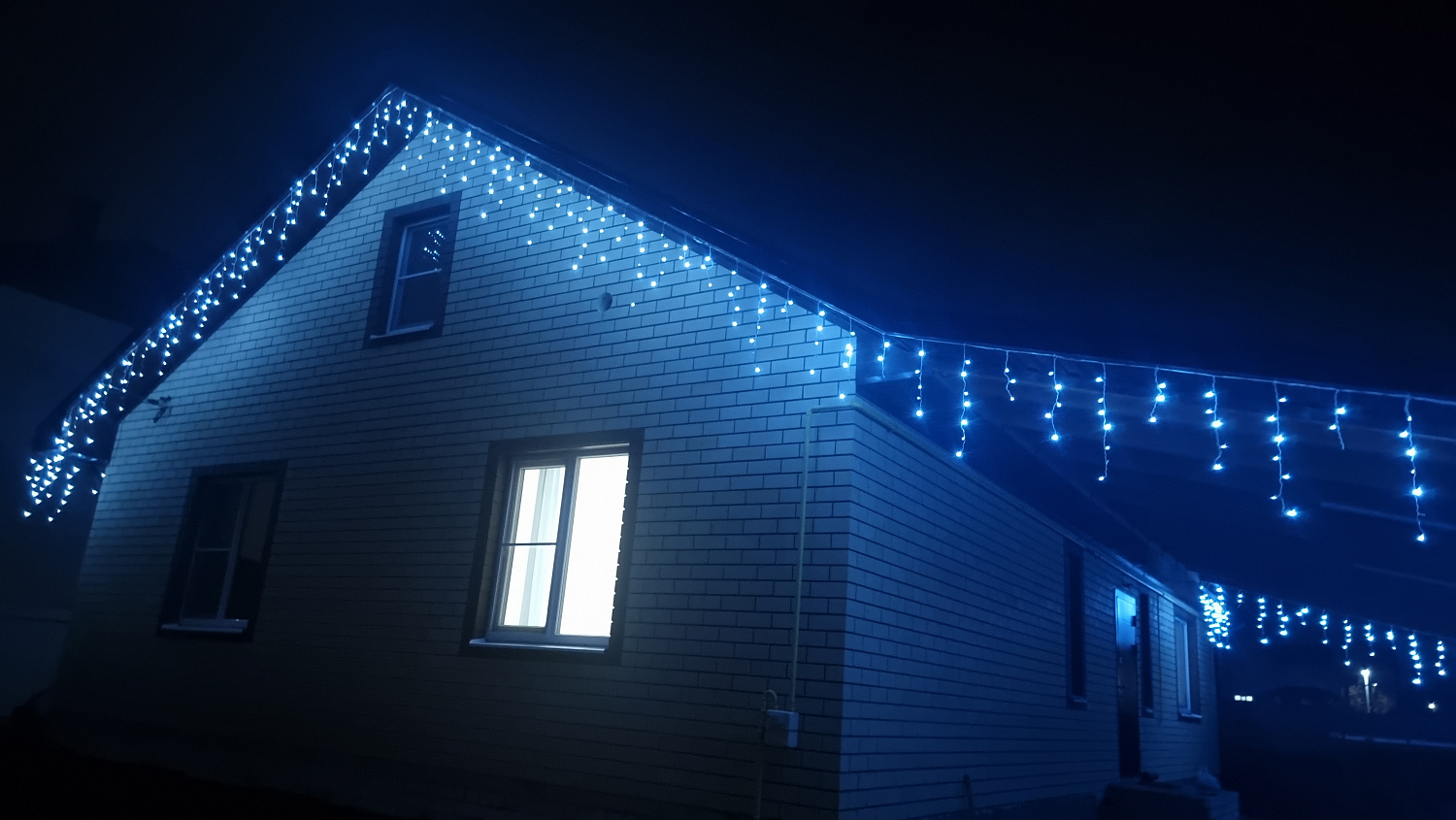 Световая бахрома 3*0.9 м, влагозащита IP54, мерцающая, синяя