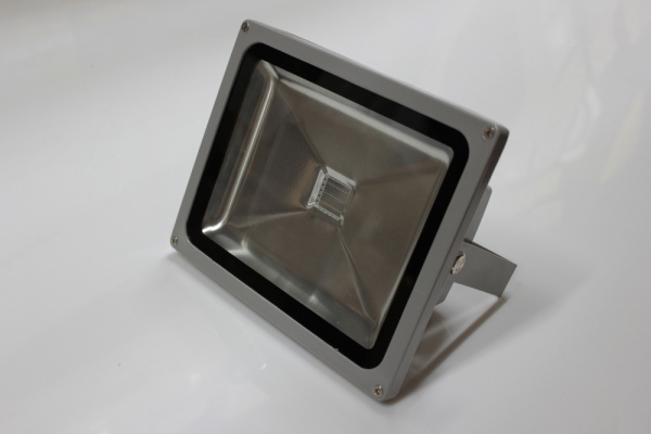 Светодиодный прожектор G-DТ130-28-W