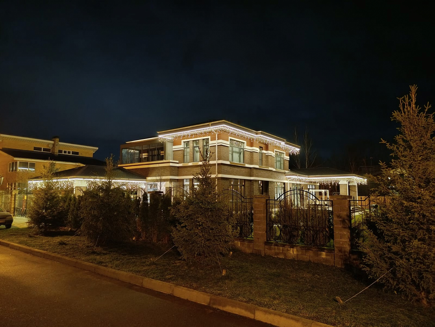 Гирлянда - бахрома  3 х 0.7м, белые диоды, мерцающая