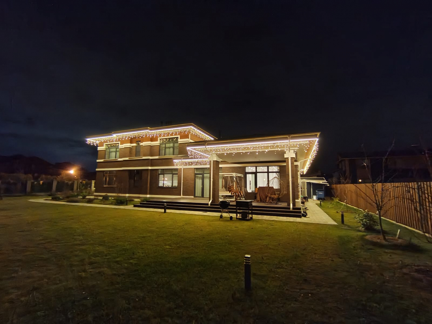 Светодиодная бахрома 3*0.5 м, мерцающая, влагозащищенная, белая