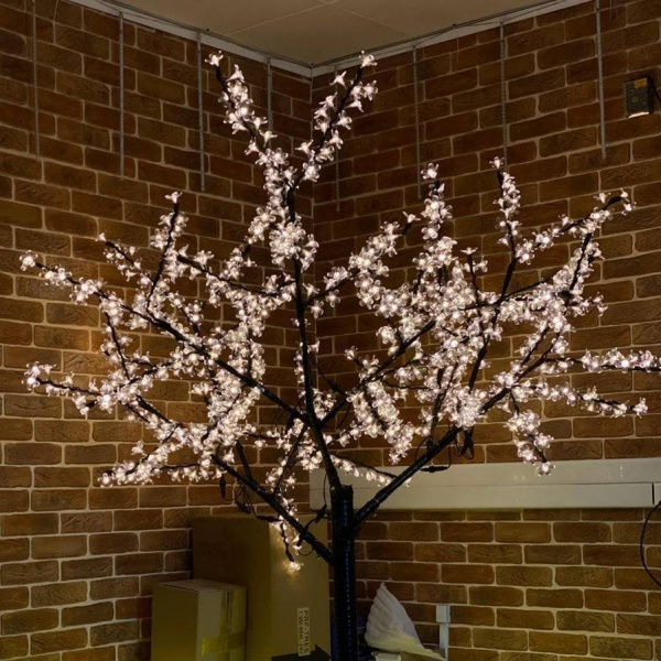 Светодиодное дерево"Сакура" 1.9 х 1.5м, теплое белое
