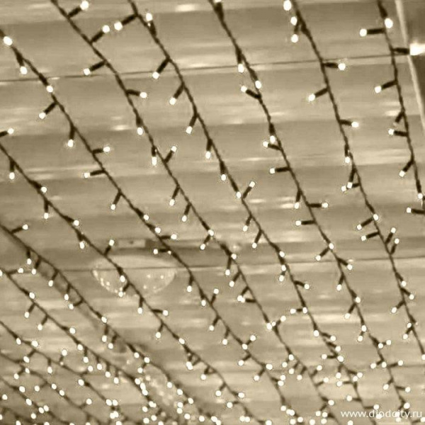 Светодиодный мерцающий занавес "Дождь", IP65, 2x9м, теплый белый Светодиодный мерцающий занавес "Дождь", IP65, 2x9м, теплый белый