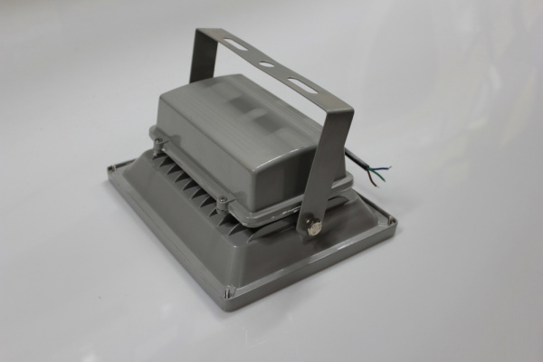 Светодиодный прожектор G-DТ150-28-W